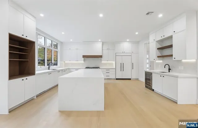 $2,899,999 | 308 Spring Lane, Haworth, NJ 07641