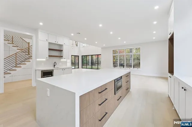 $2,899,999 | 308 Spring Lane, Haworth, NJ 07641