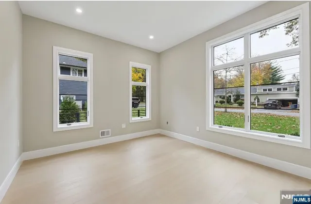 $2,899,999 | 308 Spring Lane, Haworth, NJ 07641