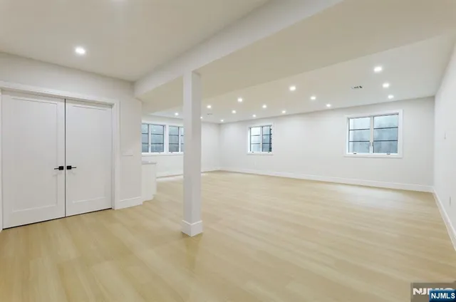 $2,899,999 | 308 Spring Lane, Haworth, NJ 07641