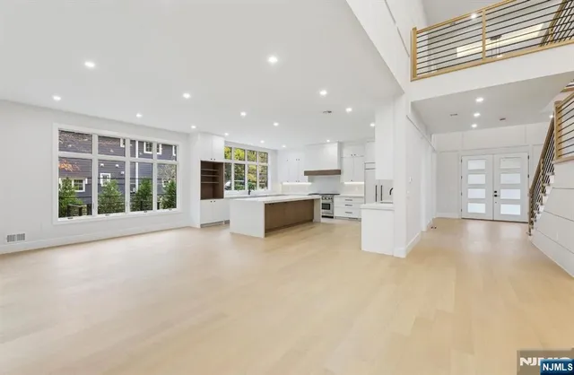 $2,899,999 | 308 Spring Lane, Haworth, NJ 07641