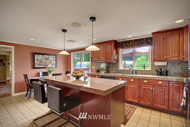 16611 Southeast May Valley Road Renton, WA 98059 - Photo 2 of 15