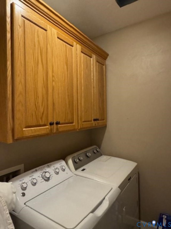 19890 River Road Courtland, VA 23837 - Photo 7 of 32 a utility room with dryer and washer
