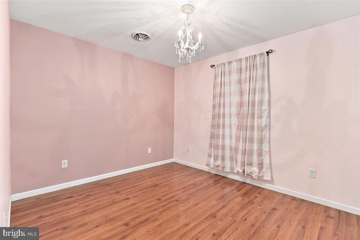 9805 Mason Road Berlin, MD 21811 - Photo 15 of 31 Bedroom 1