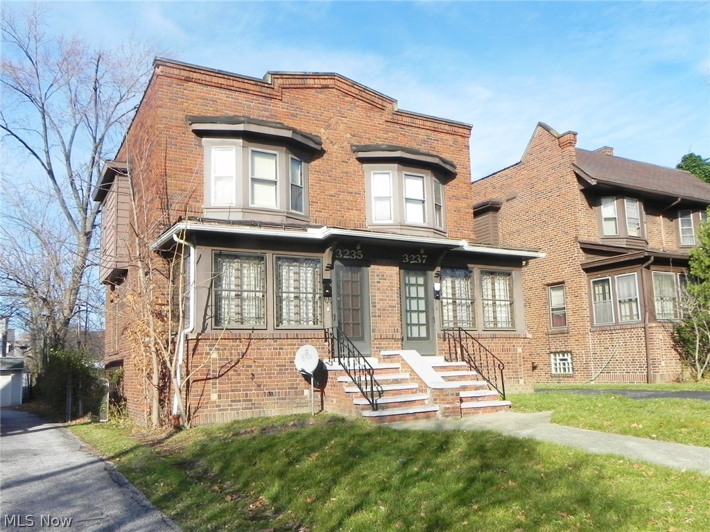 3235-3237 Sycamore Road Cleveland, OH 44118 - Photo 1 of 13