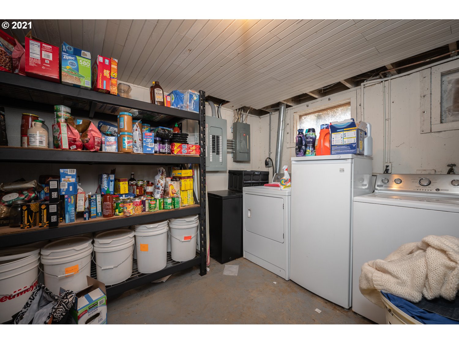 22514 South Redland Road Estacada, OR 97023 - Photo 21 of 28 a storage room with washer and dryer