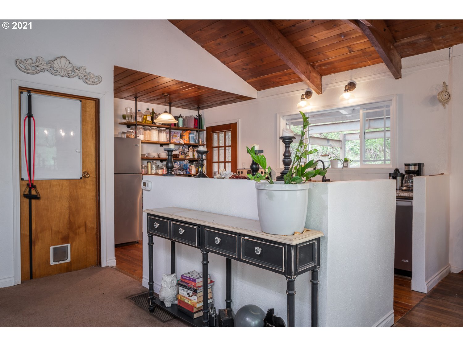 22514 South Redland Road Estacada, OR 97023 - Photo 8 of 28 a room with cabinets and outdoor view