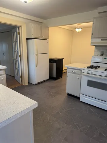 $2,500 | 45 Court Street, Unit A, Middlebury, VT 05753