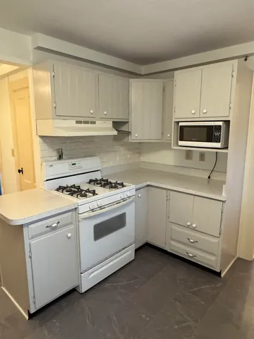 $2,500 | 45 Court Street, Unit A, Middlebury, VT 05753