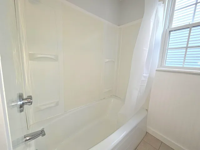 $2,800 | 48-50 Prince Street, Salem, MA 01970