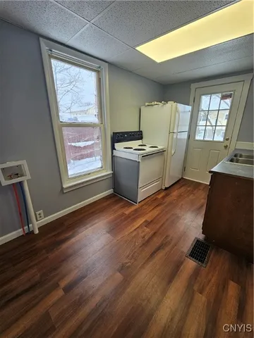 $950 | 156 East Main Street, Watertown, NY 13601