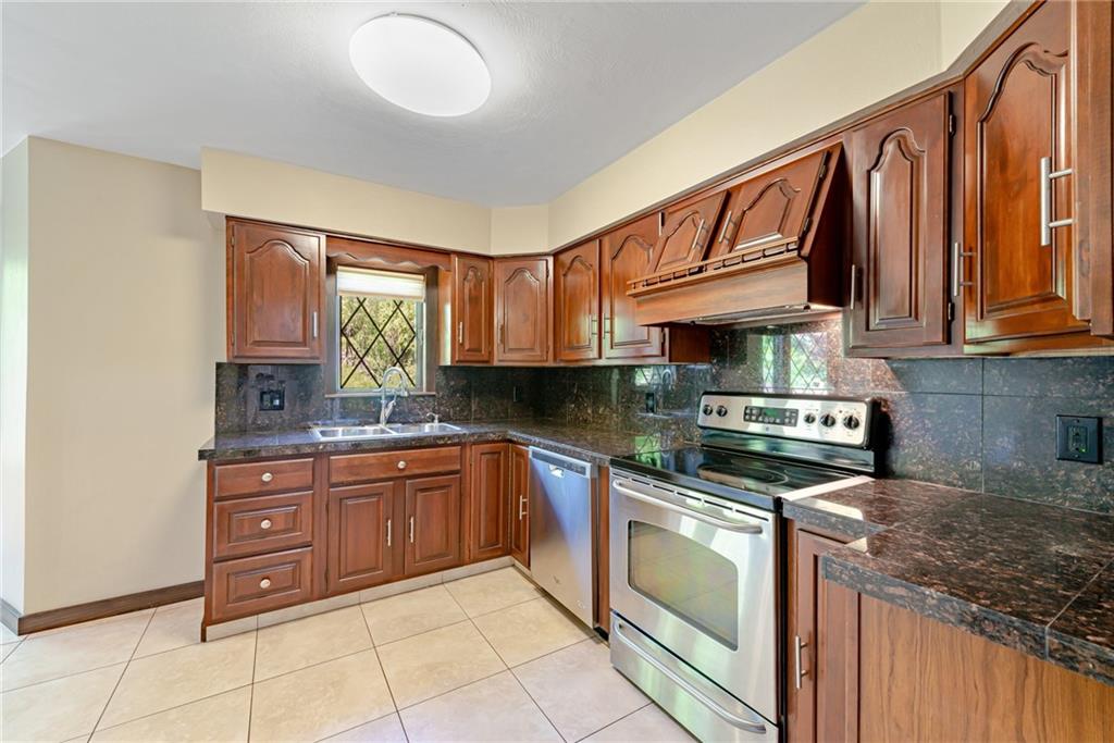 3213 Ridgeway Road Greensburg, PA 15601 - Photo 12 of 27 Gallery Image 12