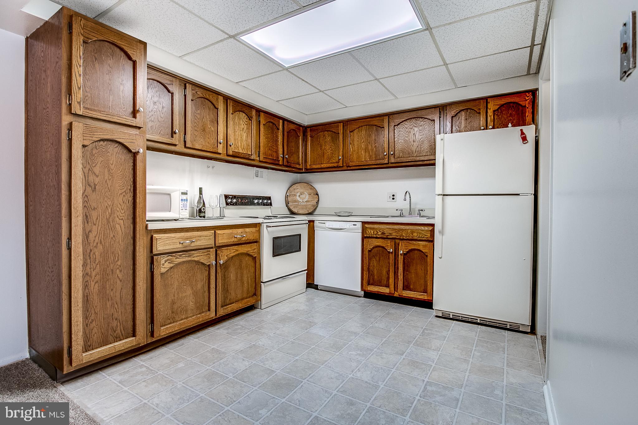 72 Welsh Tract Road, Unit 201 Newark, DE 19713 - Photo 13 of 19 Another Kitchen View