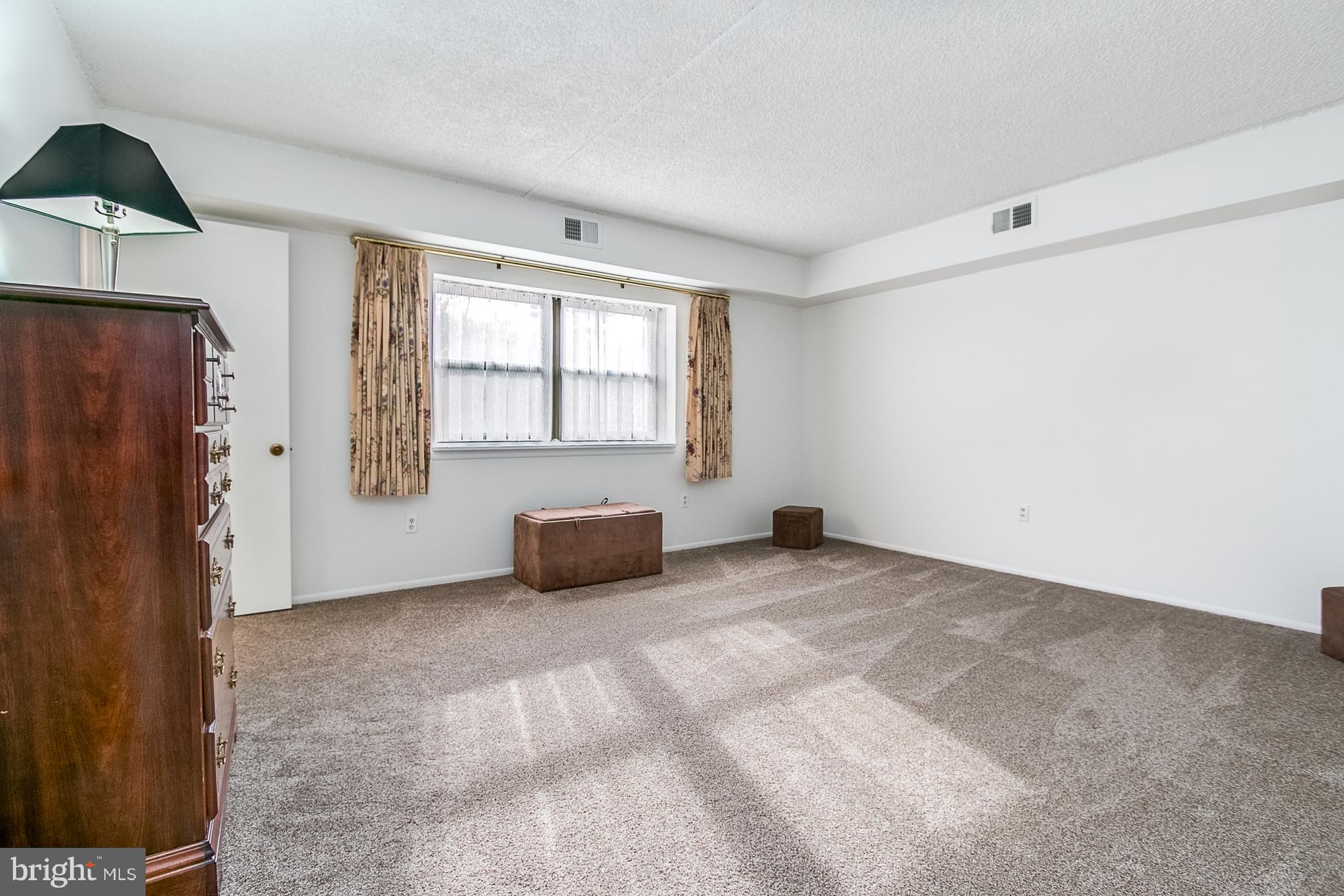 72 Welsh Tract Road, Unit 201 Newark, DE 19713 - Photo 14 of 19 Large Master Bedroom
