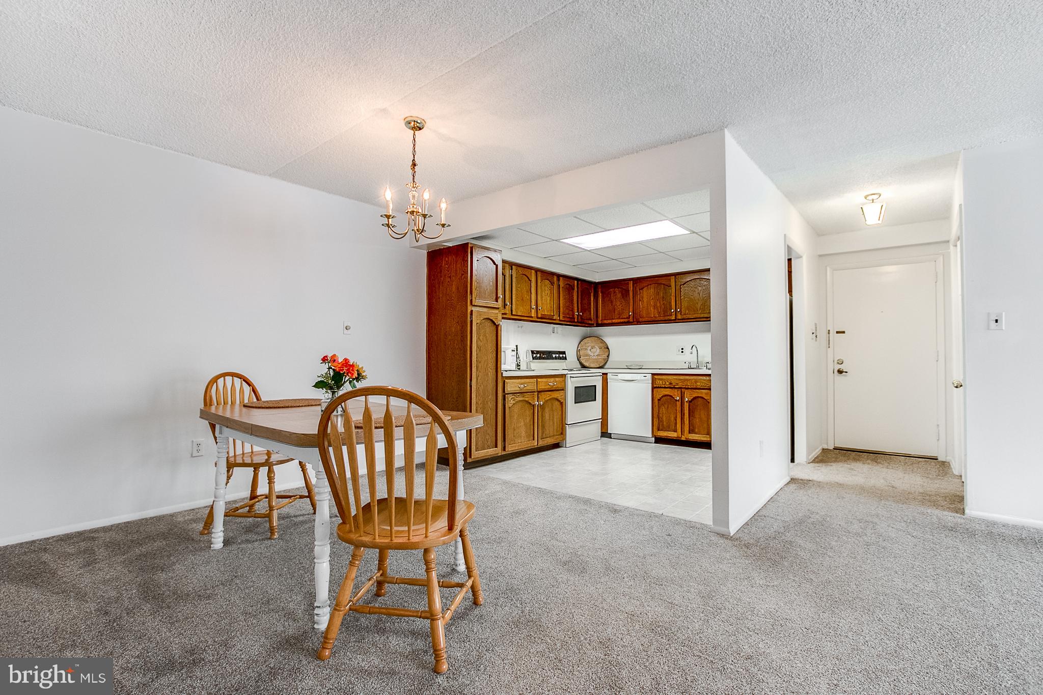72 Welsh Tract Road, Unit 201 Newark, DE 19713 - Photo 10 of 19 Large Dining Area