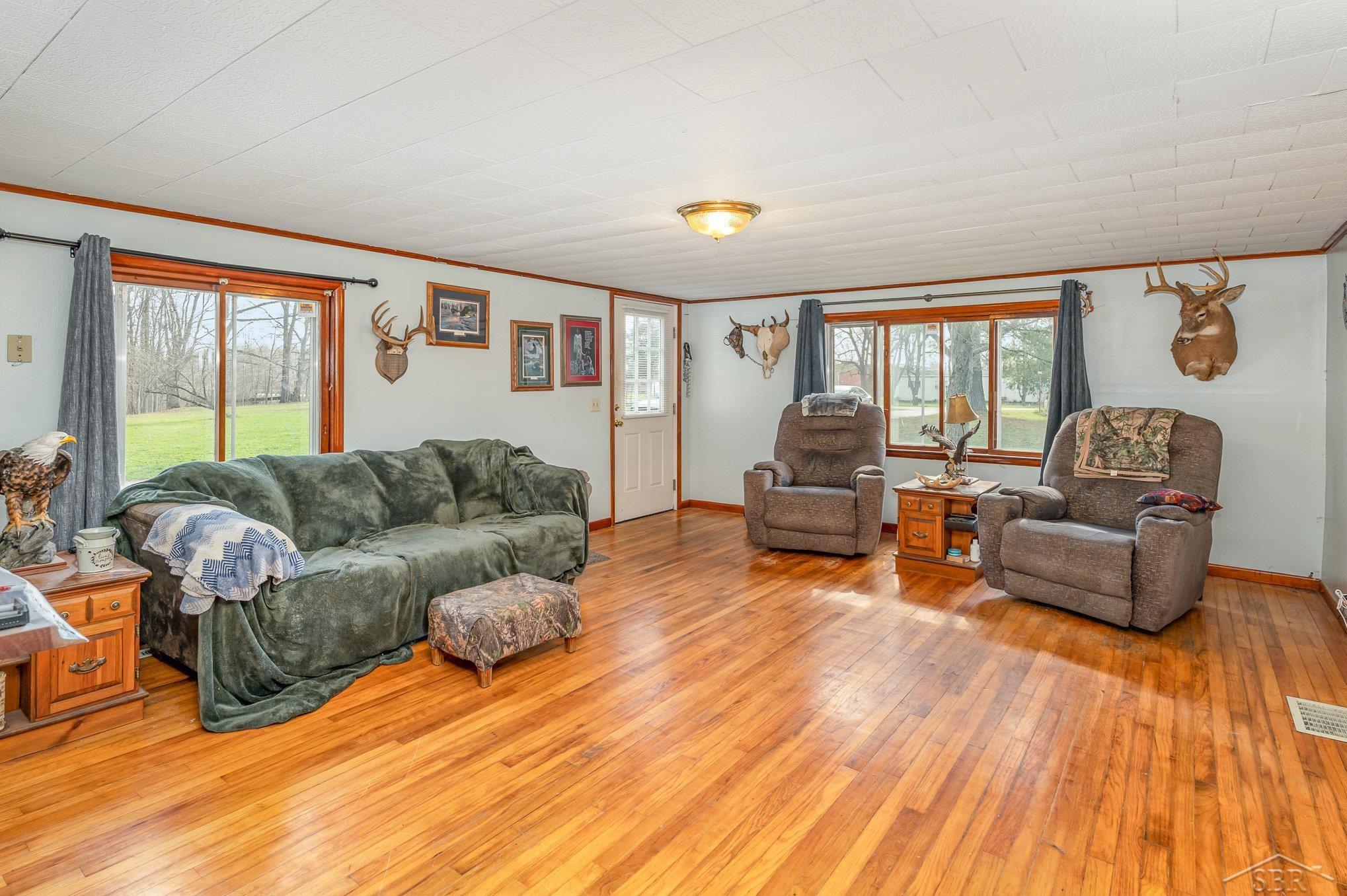 1635 South Castor Road Midland, MI 48640 - Photo 5 of 16 50172670-8a3da8a1-4d31-4bea-b2a1-321d1961799e.JPG