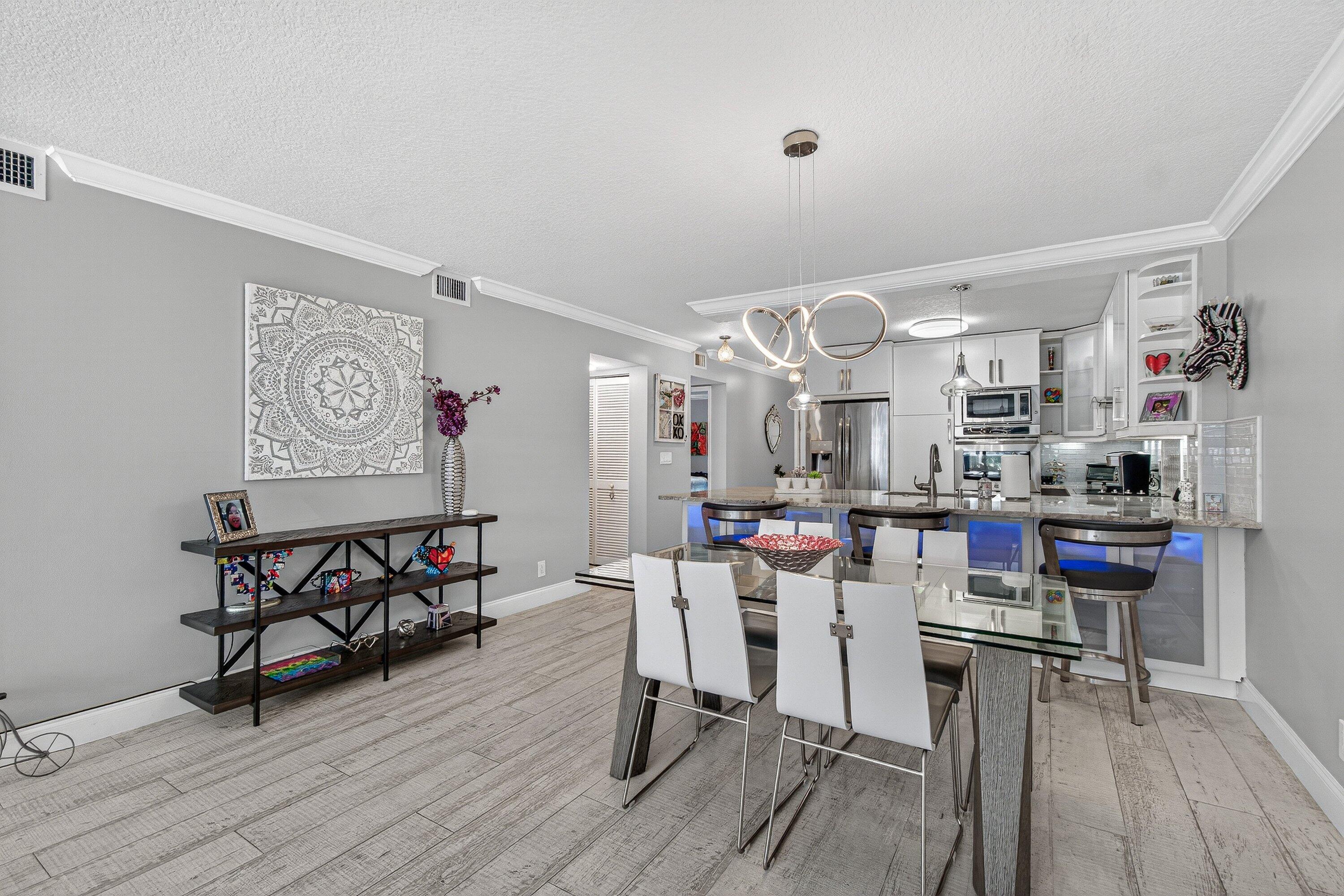 9200 Fairbanks Lane, Unit 1 Boca Raton, FL 33496 - Photo 11 of 32 013-9200FairbanksLane-1-BocaRaton-FL-334
