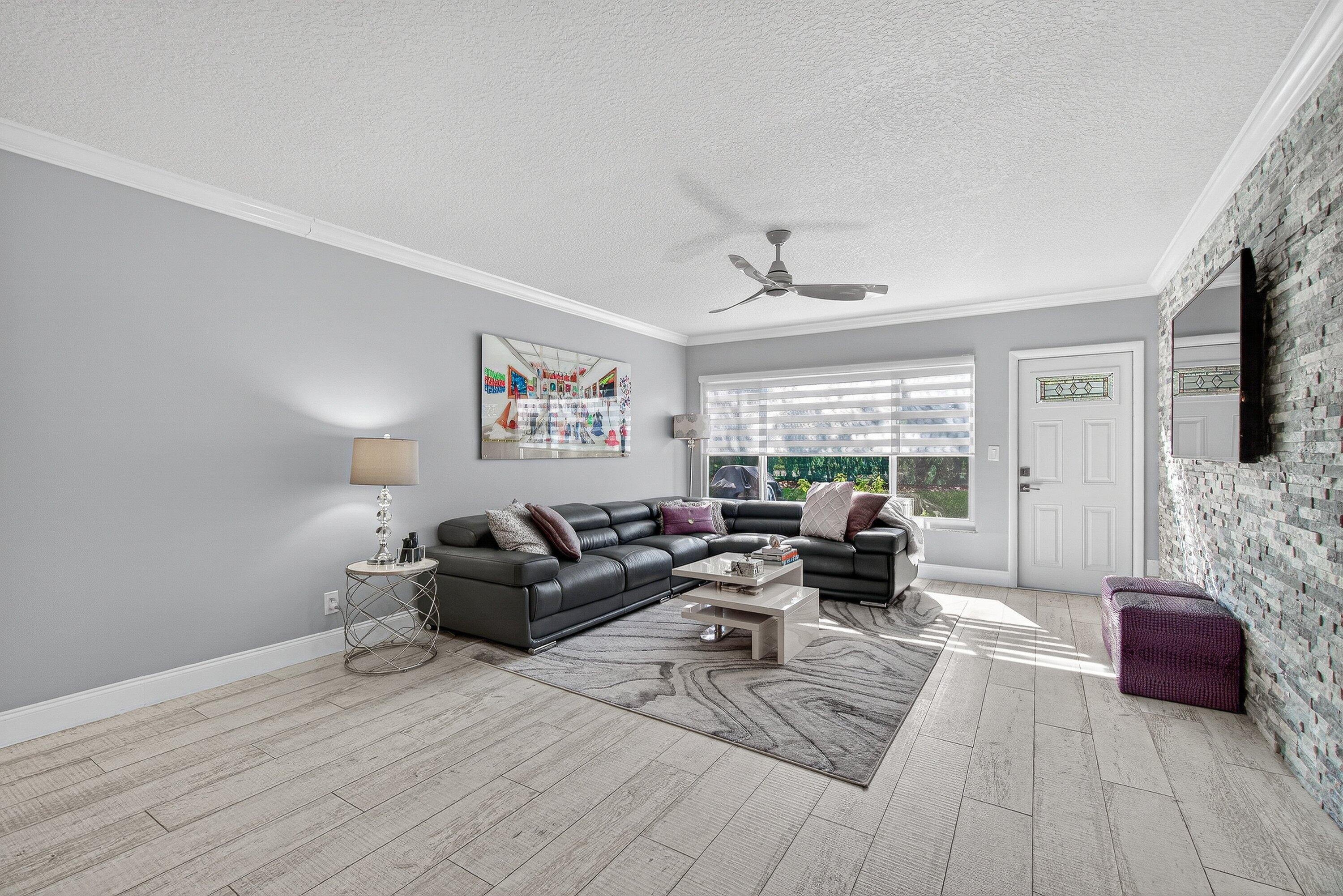 9200 Fairbanks Lane, Unit 1 Boca Raton, FL 33496 - Photo 13 of 32 015-9200FairbanksLane-1-BocaRaton-FL-334