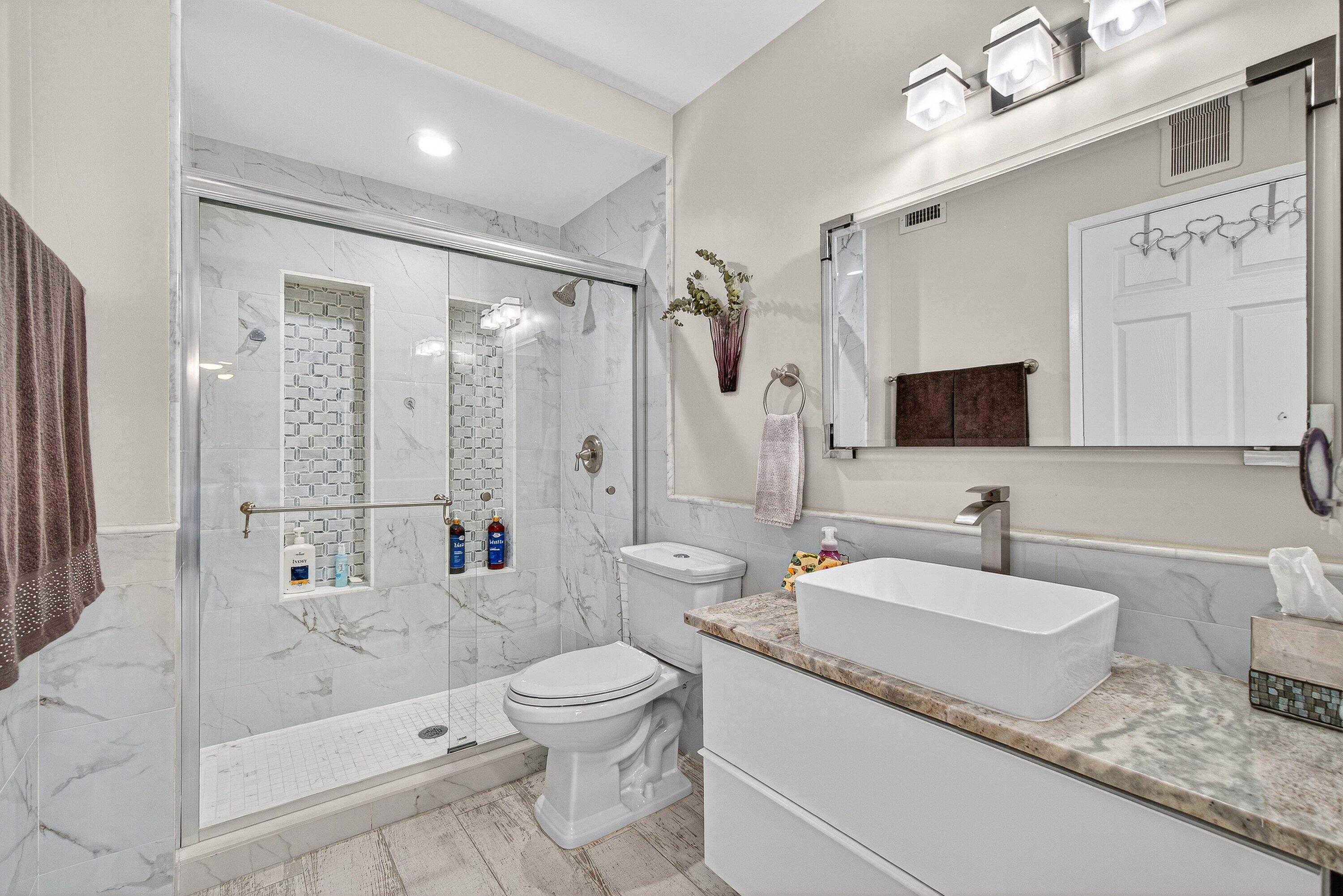 9200 Fairbanks Lane, Unit 1 Boca Raton, FL 33496 - Photo 19 of 32 021-9200FairbanksLane-1-BocaRaton-FL-334