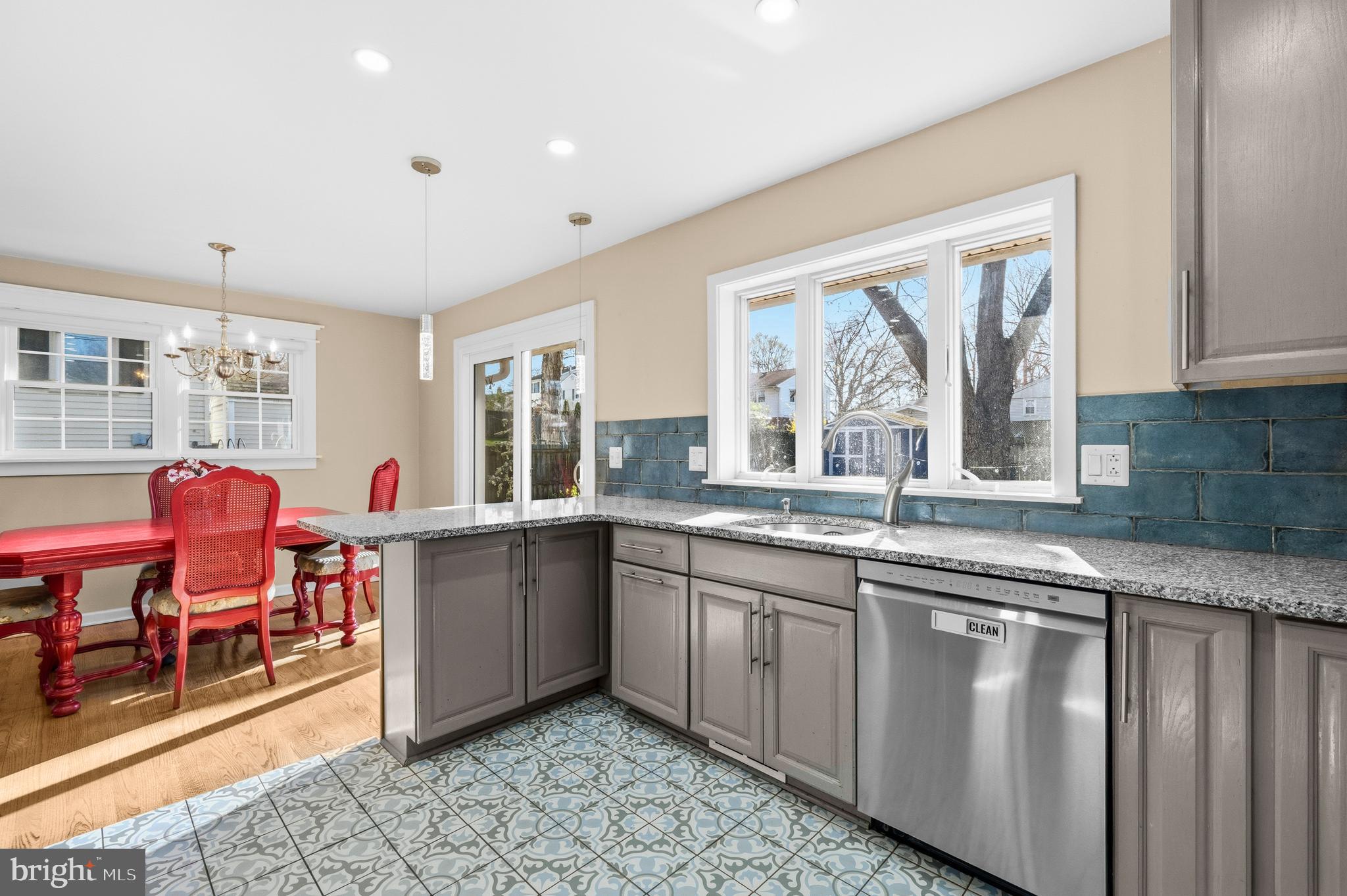 5404 Nutting Drive Springfield, VA 22151 - Photo 10 of 42
