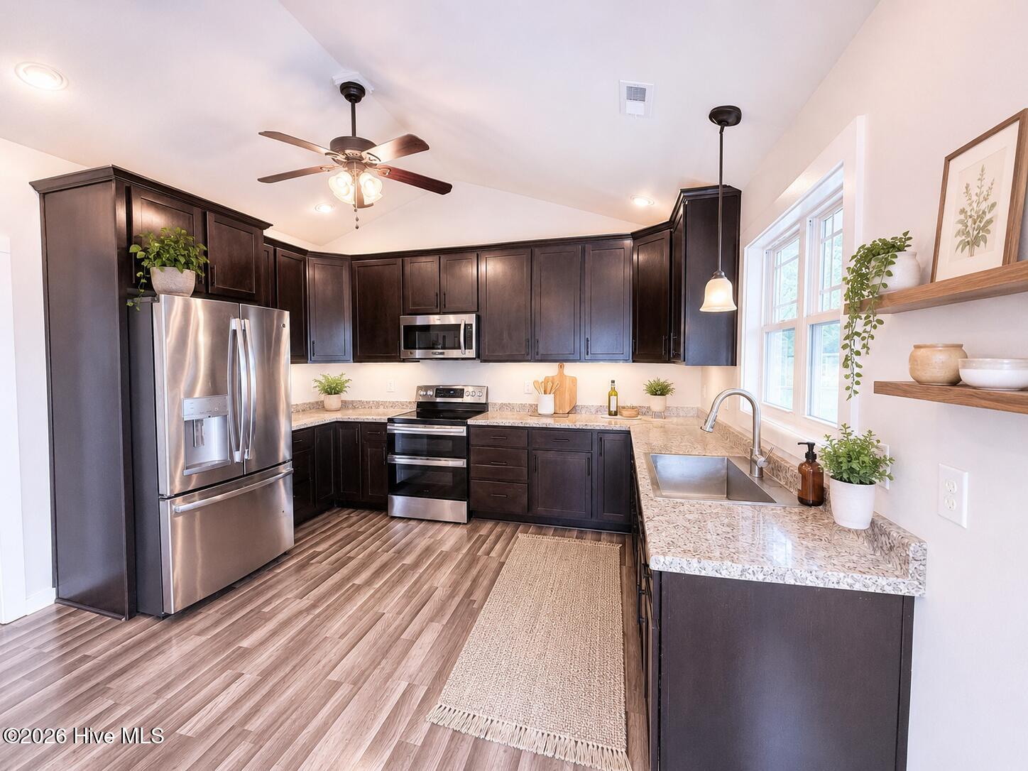 511 North B Street Bridgeton, NC 28519 - Photo 14 of 26 Kitchen - Virtually Staged