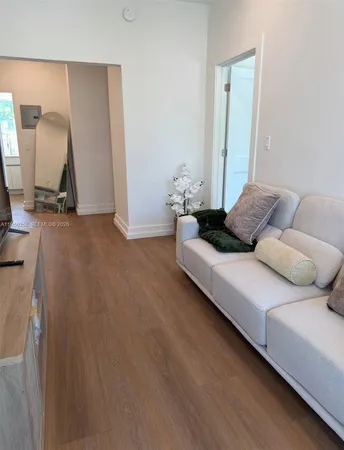 $3,150 | 1535 West Avenue, Unit 2, Miami Beach, FL 33139