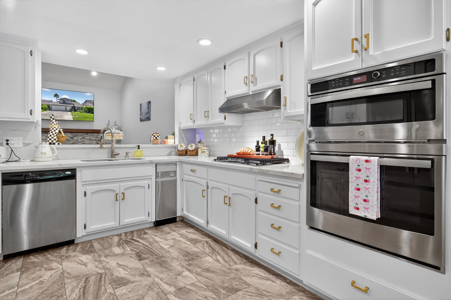 788 East Milgeo Avenue Ripon, CA 95366 - Photo 11 of 44