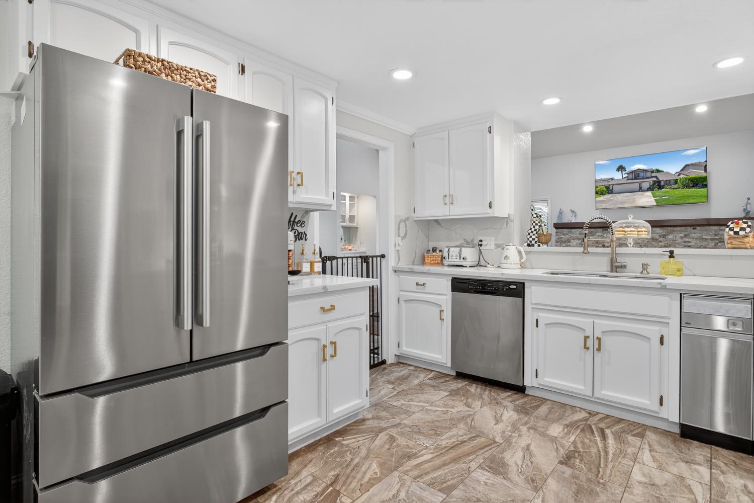 788 East Milgeo Avenue Ripon, CA 95366 - Photo 12 of 44