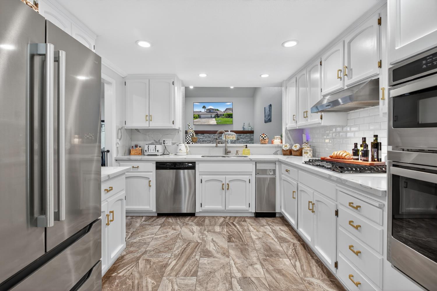 788 East Milgeo Avenue Ripon, CA 95366 - Photo 10 of 44