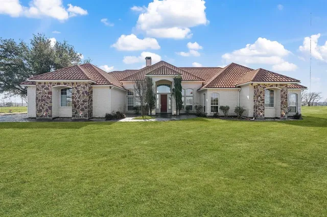 $1,589,999 | 3722 County Road 341, McKinney, TX 75071