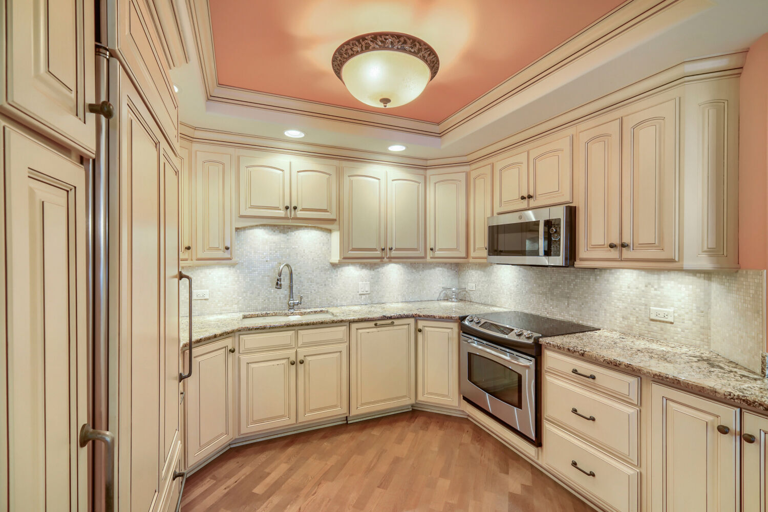 10 East Burlington Street, Unit 3B Riverside, IL 60546 - Photo 12 of 31