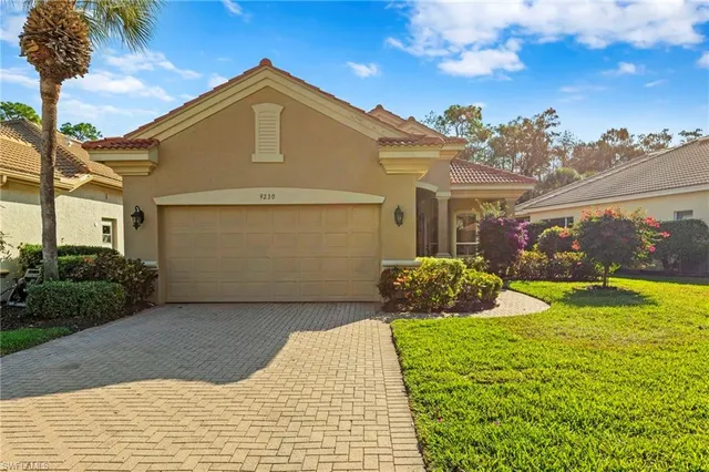 $895,000 | 9230 Troon Lakes Drive, Naples, FL 34109