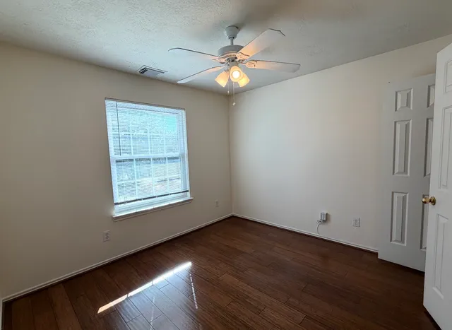 $2,300 | 5407 Caprock Drive, Pearland, TX 77584