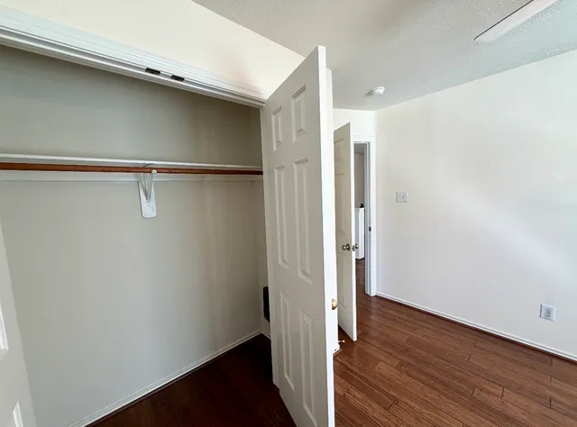 $2,300 | 5407 Caprock Drive, Pearland, TX 77584