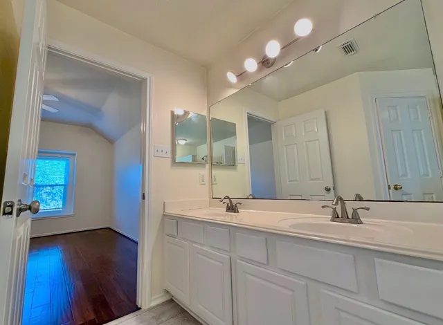 $2,300 | 5407 Caprock Drive, Pearland, TX 77584