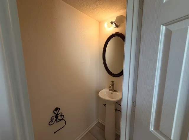 $2,300 | 5407 Caprock Drive, Pearland, TX 77584