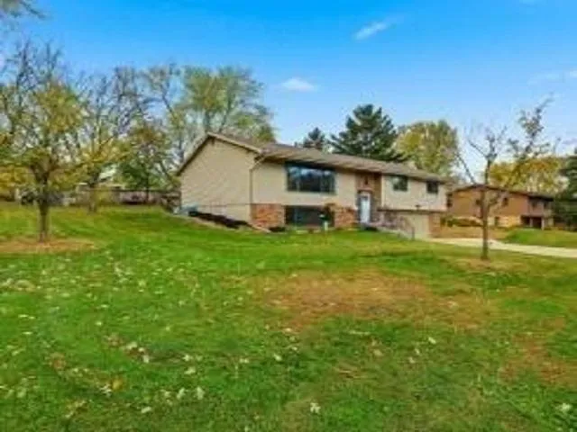 $315,000 | 417 South Park Lane, Le Sueur, MN 56058