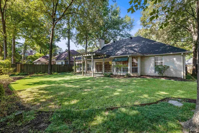 $369,000 | 3606 Trailwood Court, Tyler, TX 75707