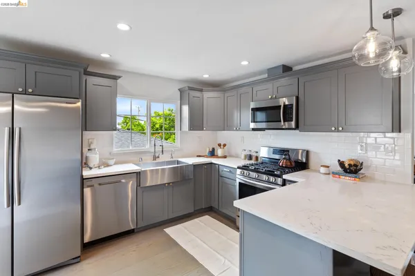 $998,000 | 4086 Laguna Avenue, Oakland, CA 94602