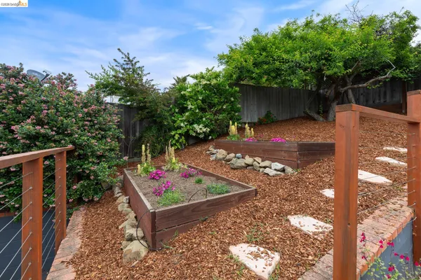 $998,000 | 4086 Laguna Avenue, Oakland, CA 94602