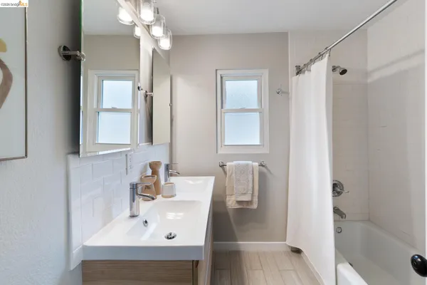 $998,000 | 4086 Laguna Avenue, Oakland, CA 94602