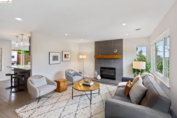 $998,000 | 4086 Laguna Avenue, Oakland, CA 94602