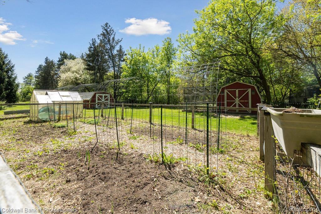 8054 Davison Road Davison, MI 48423 - Photo 39 of 61