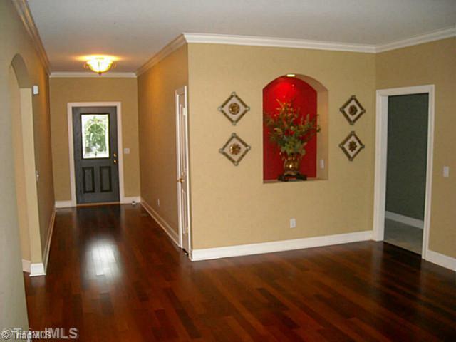 2376 Addison Boulevard High Point, NC 27262 - Photo 4 of 15 Living Room.