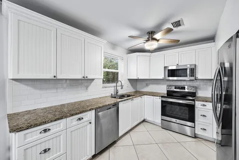 $1,740,000 | 2507 North Ocean Drive, Hutchinson Island, FL 34949