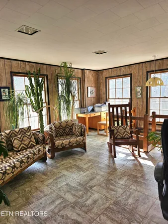 $399,900 | 105 Pomona Road, Oak Ridge, TN 37830