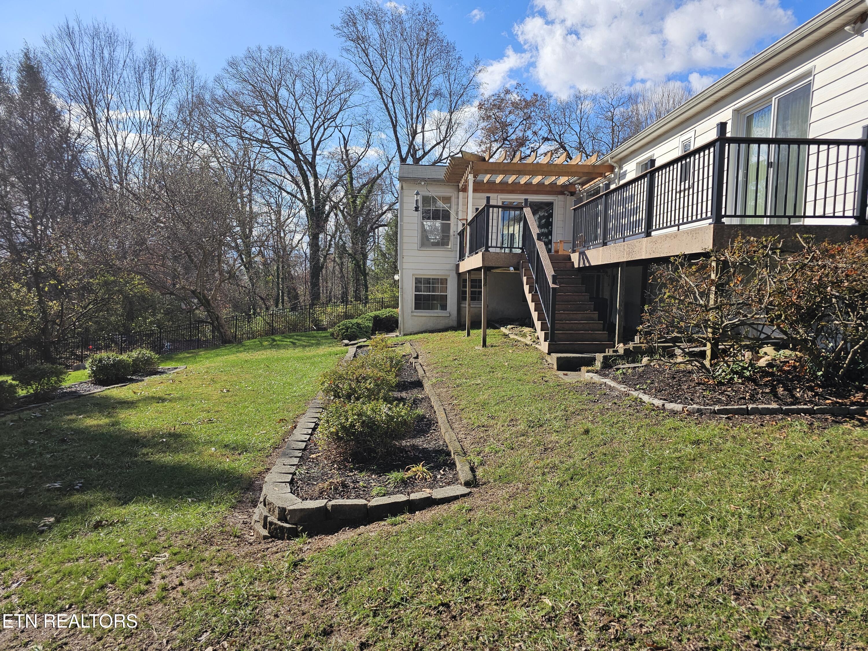 105 Pomona Road Oak Ridge, TN 37830 - Photo 25 of 30 Nicely landscaped backyard