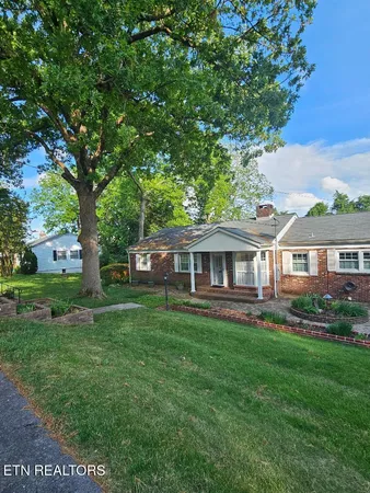 $399,900 | 105 Pomona Road, Oak Ridge, TN 37830