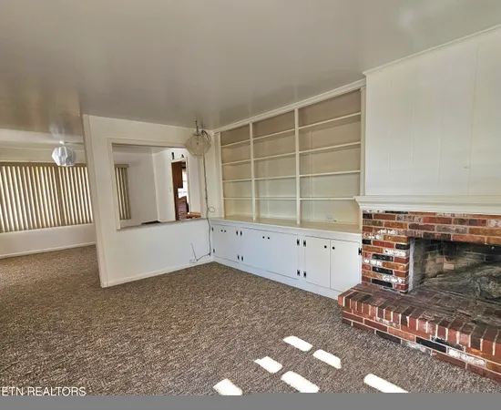 $399,900 | 105 Pomona Road, Oak Ridge, TN 37830