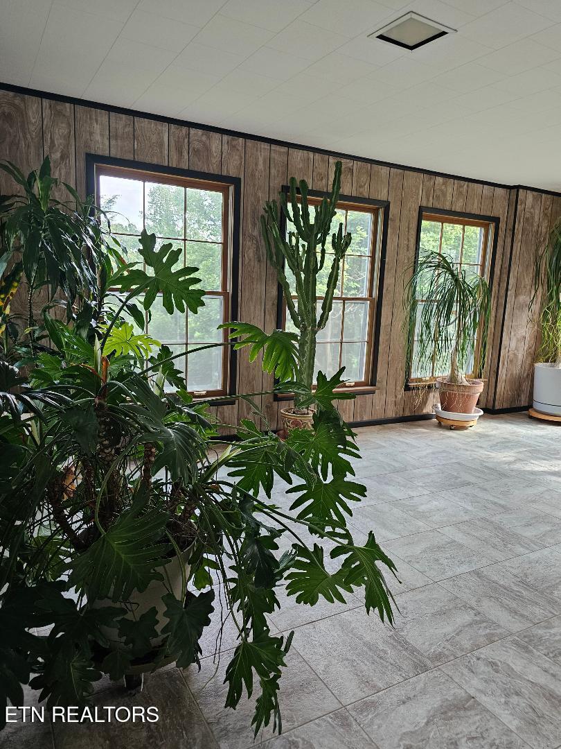 105 Pomona Road Oak Ridge, TN 37830 - Photo 10 of 39 Great room